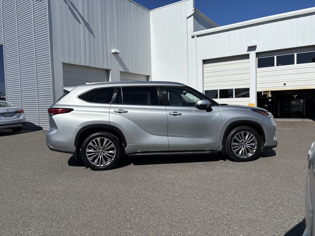 2021 Toyota Highlander Limited - Photo 8