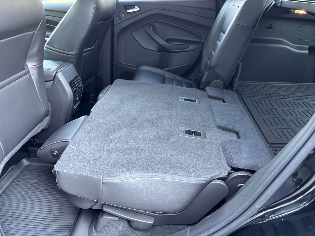 2017 Ford Escape SE - Photo 24