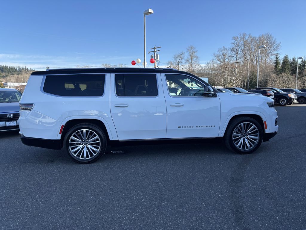2024 Jeep Grand Wagoneer L Series III - Photo 8