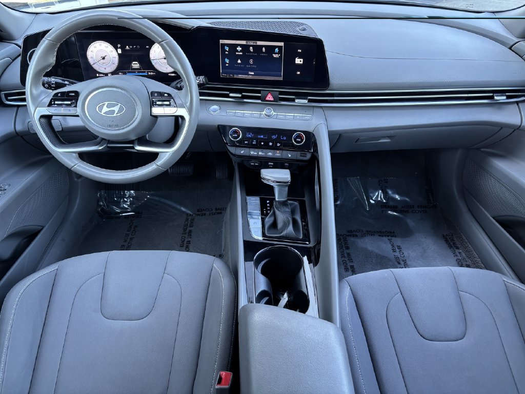 2025 Hyundai Elantra SEL - Photo 20