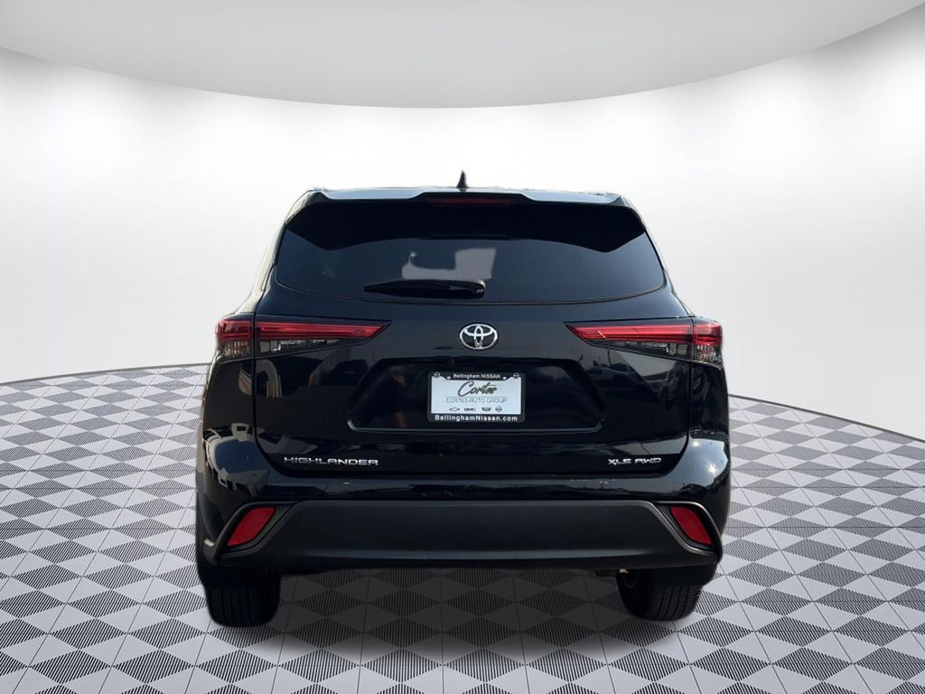 2021 Toyota Highlander XLE - Photo 6