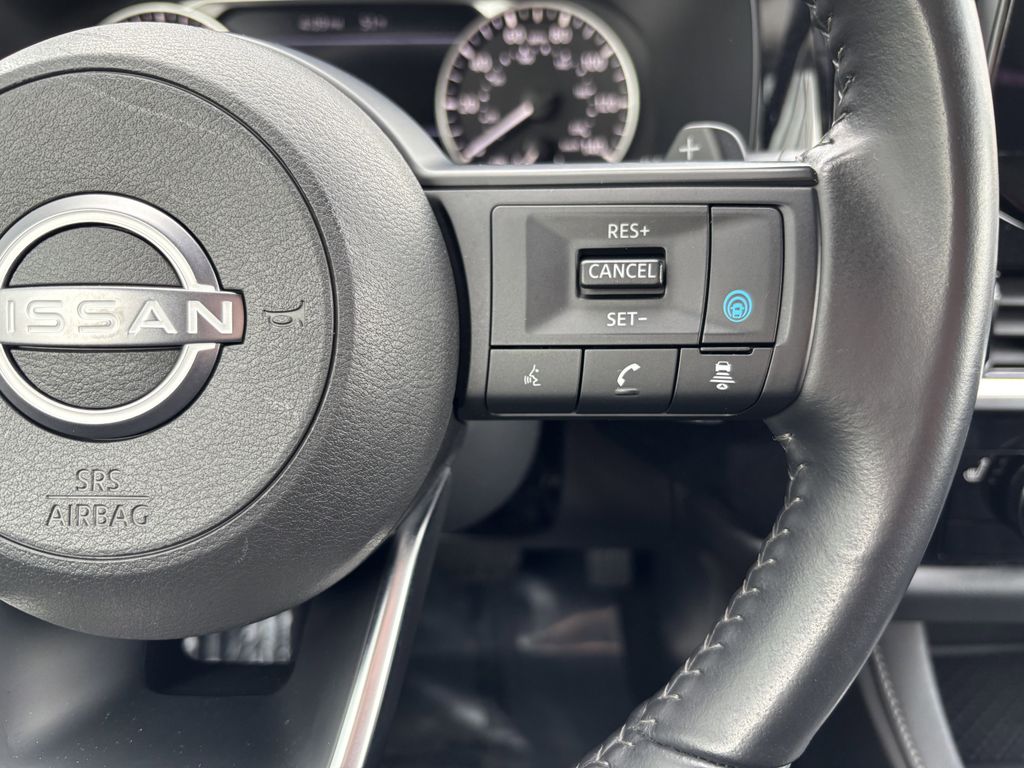 2025 Nissan Pathfinder SV - Photo 17