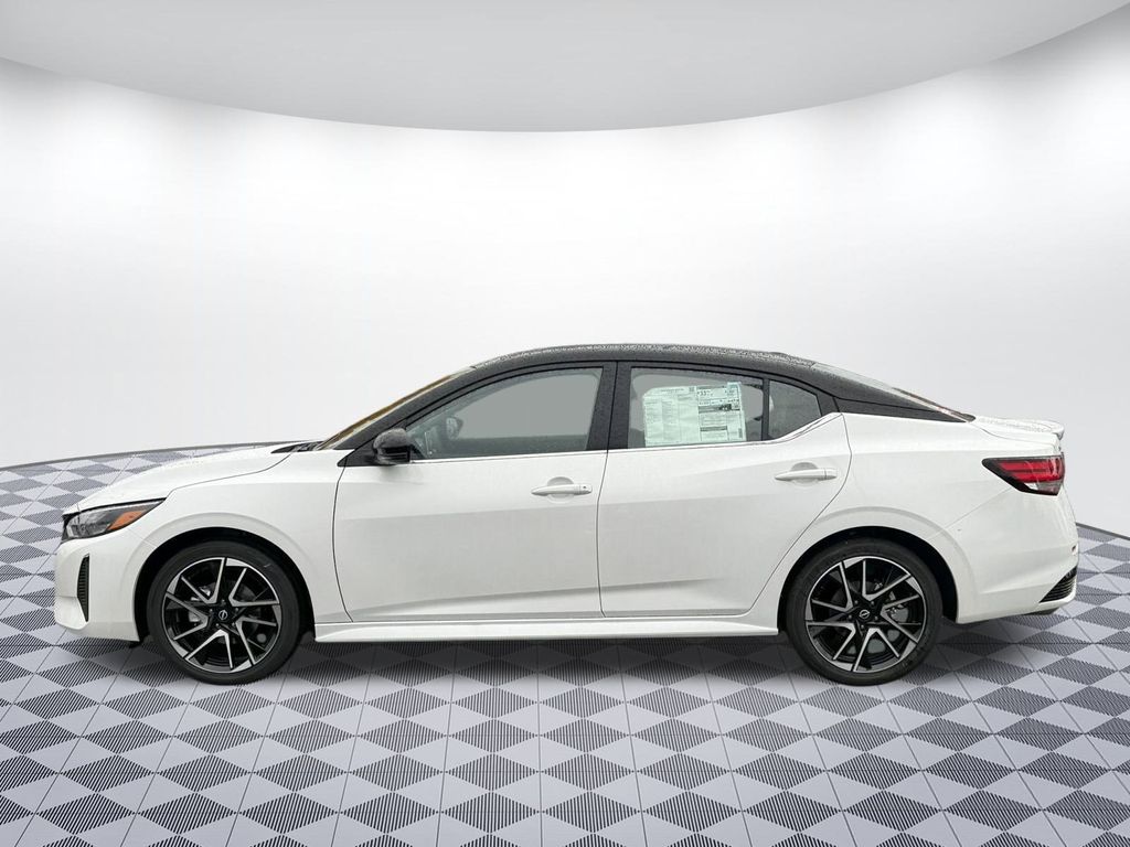 2025 Nissan Sentra SR photo 4