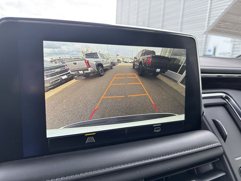 2024 Chevrolet Suburban LT - Photo 21