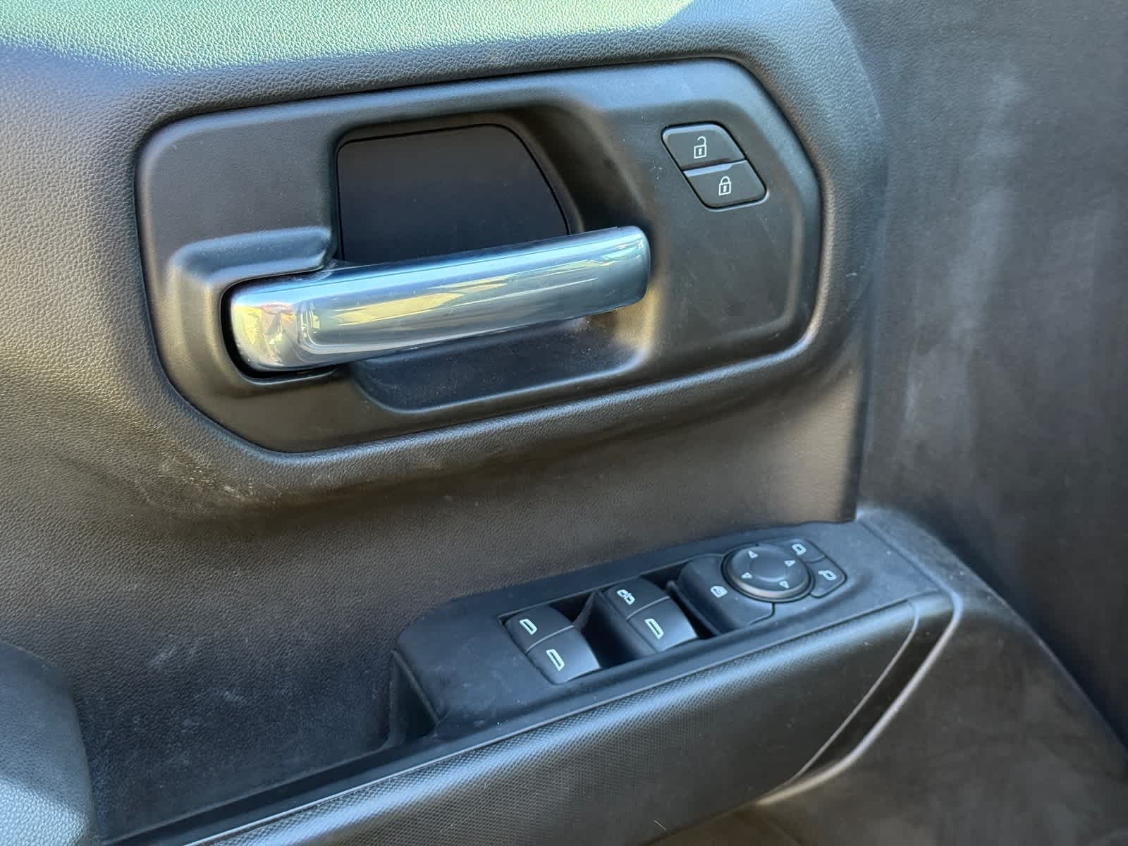 Thumbnail: 2022 Chevrolet Silverado 1500 - 18