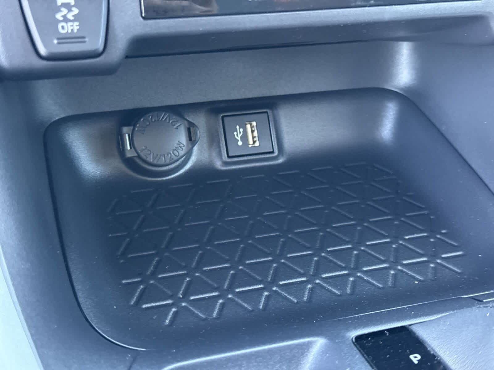 Thumbnail: 2025 Toyota RAV4 - 23