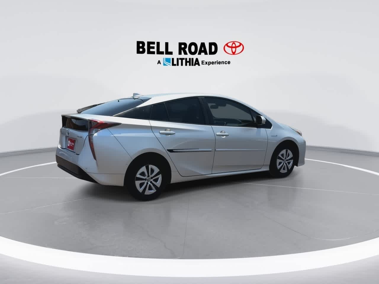 Thumbnail: 2017 Toyota Prius - 8