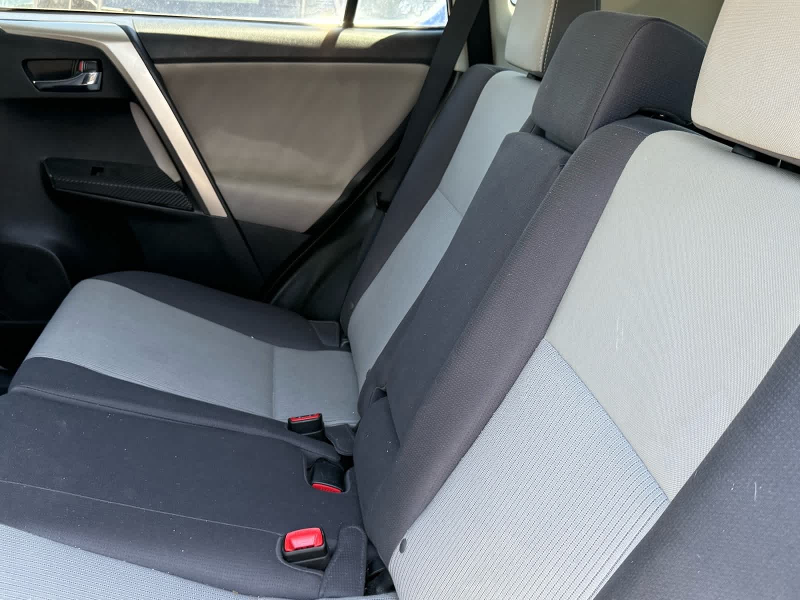Thumbnail: 2015 Toyota RAV4 - 10