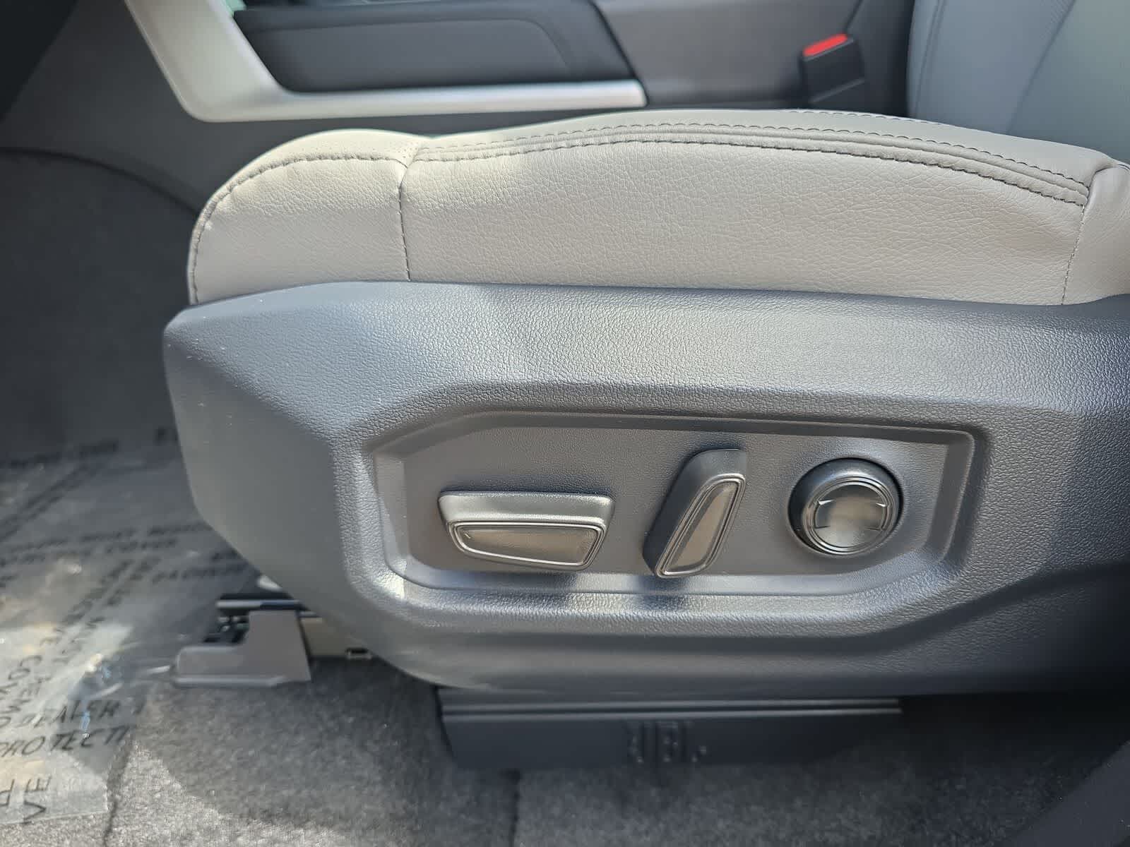 Thumbnail: 2026 Toyota Tundra - 18