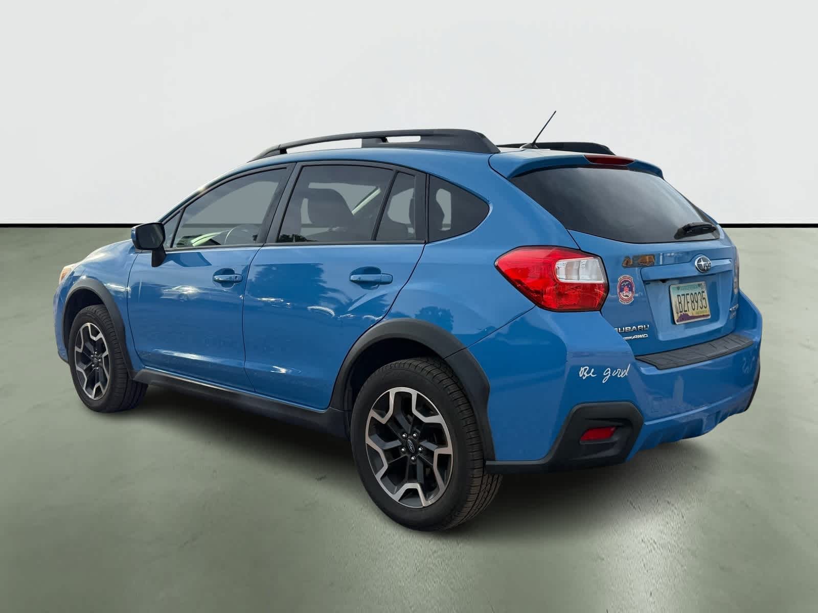 Thumbnail: 2017 Subaru Crosstrek - 3