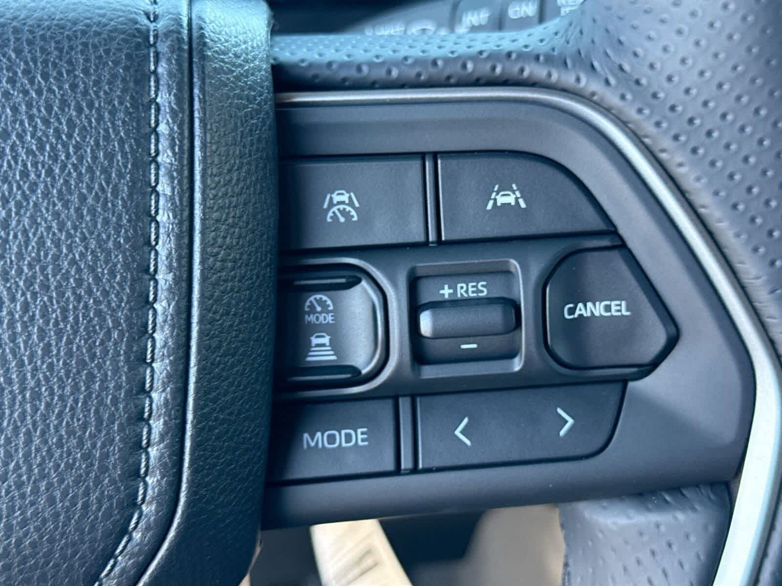 Thumbnail: 2025 Toyota 4Runner - 28