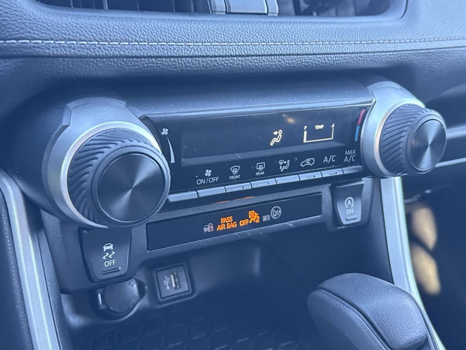 Thumbnail: 2024 Toyota RAV4 - 23