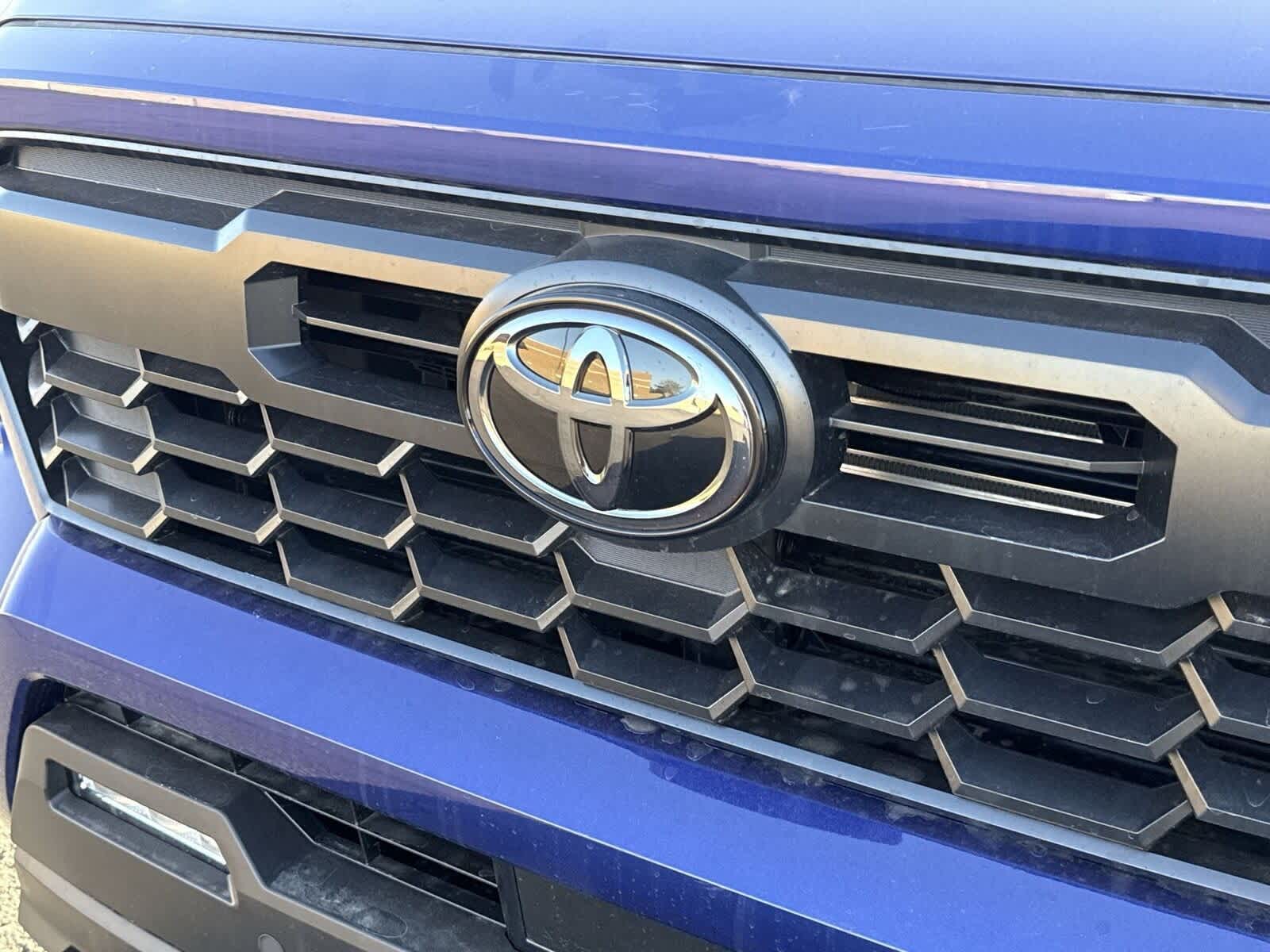 Thumbnail: 2025 Toyota Tacoma - 32