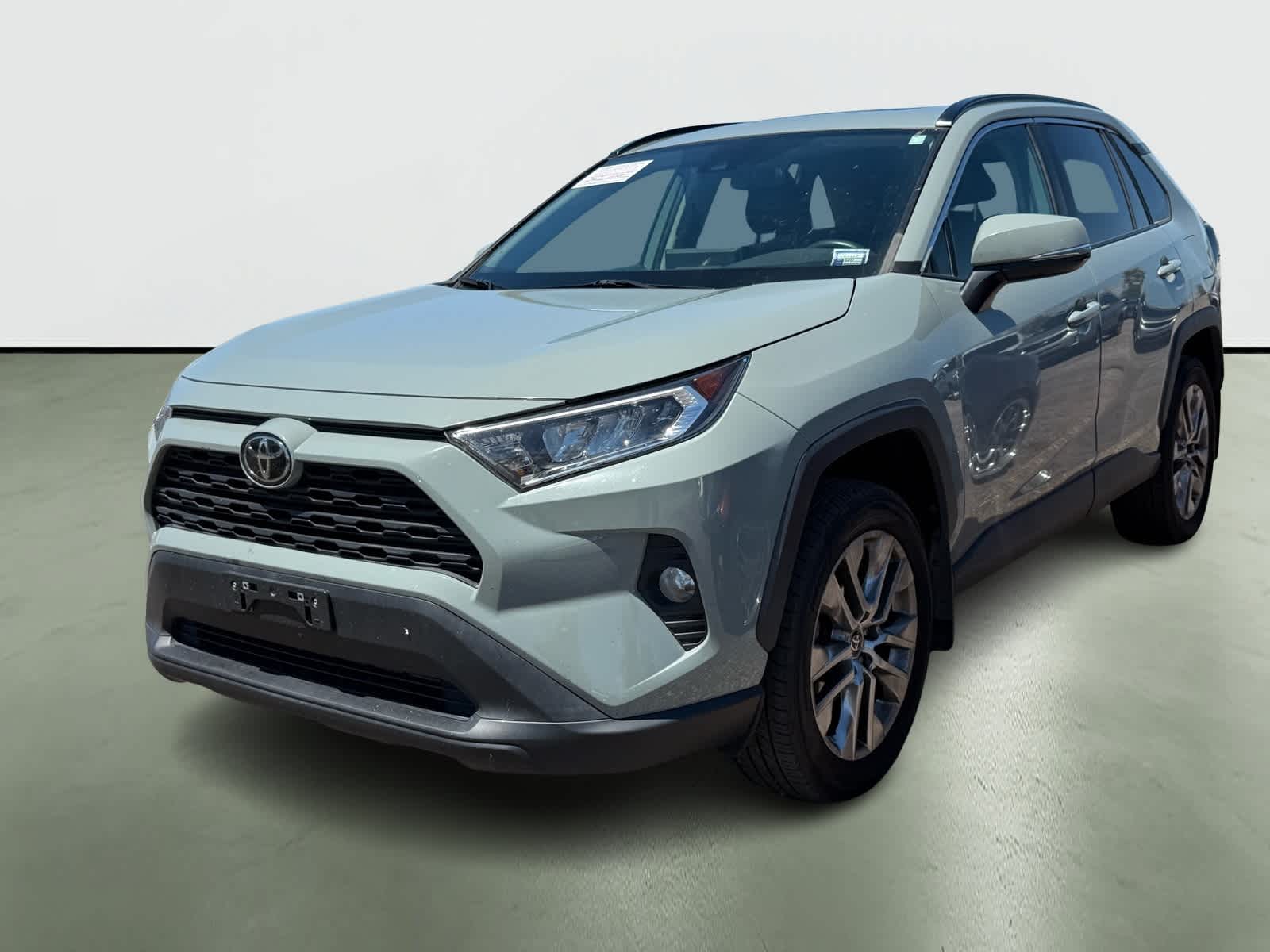 2021 Toyota RAV4 XLE Premium 2