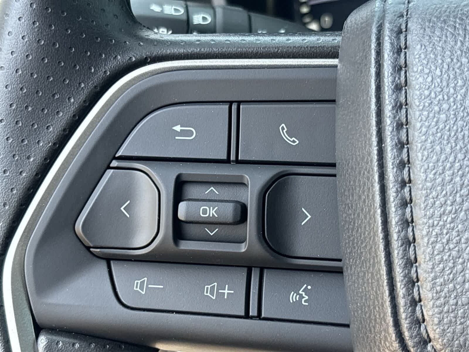 Thumbnail: 2025 Toyota Tundra - 28