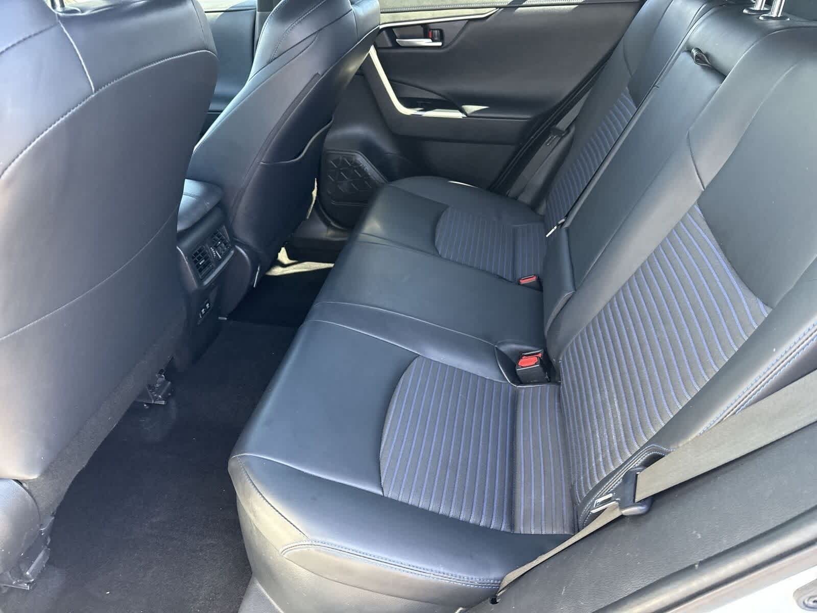 Thumbnail: 2020 Toyota RAV4 - 14