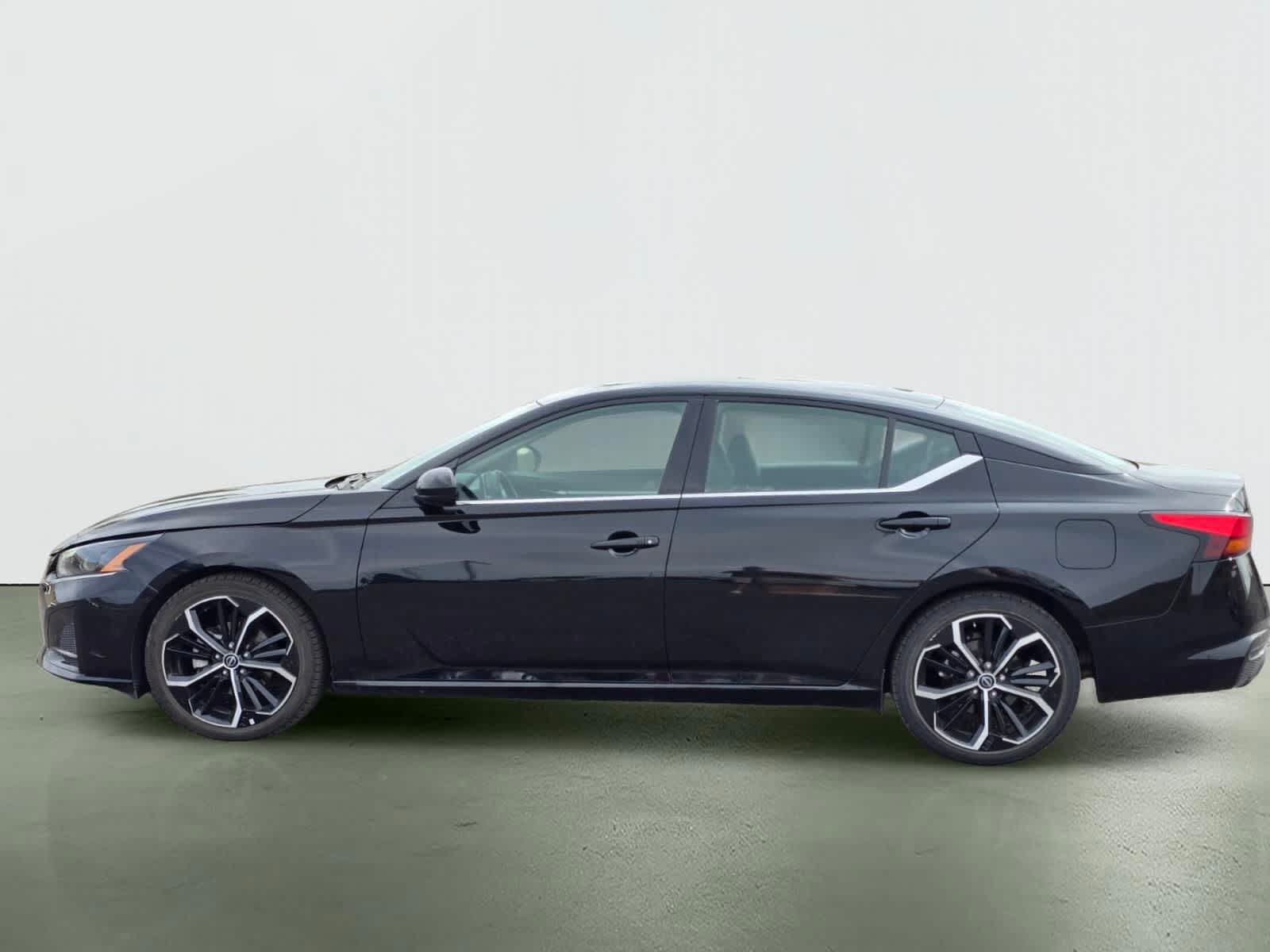 Thumbnail: 2024 Nissan Altima - 3