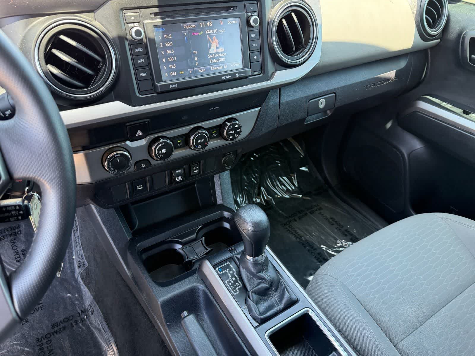 Thumbnail: 2019 Toyota Tacoma - 25