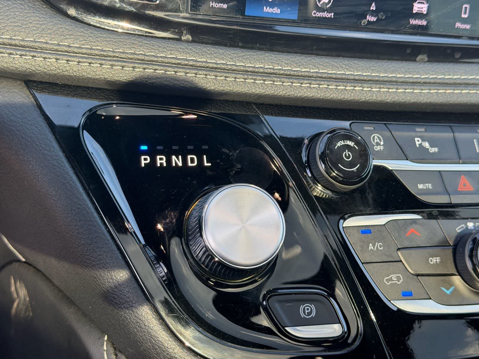 Thumbnail: 2025 Chrysler Pacifica - 24