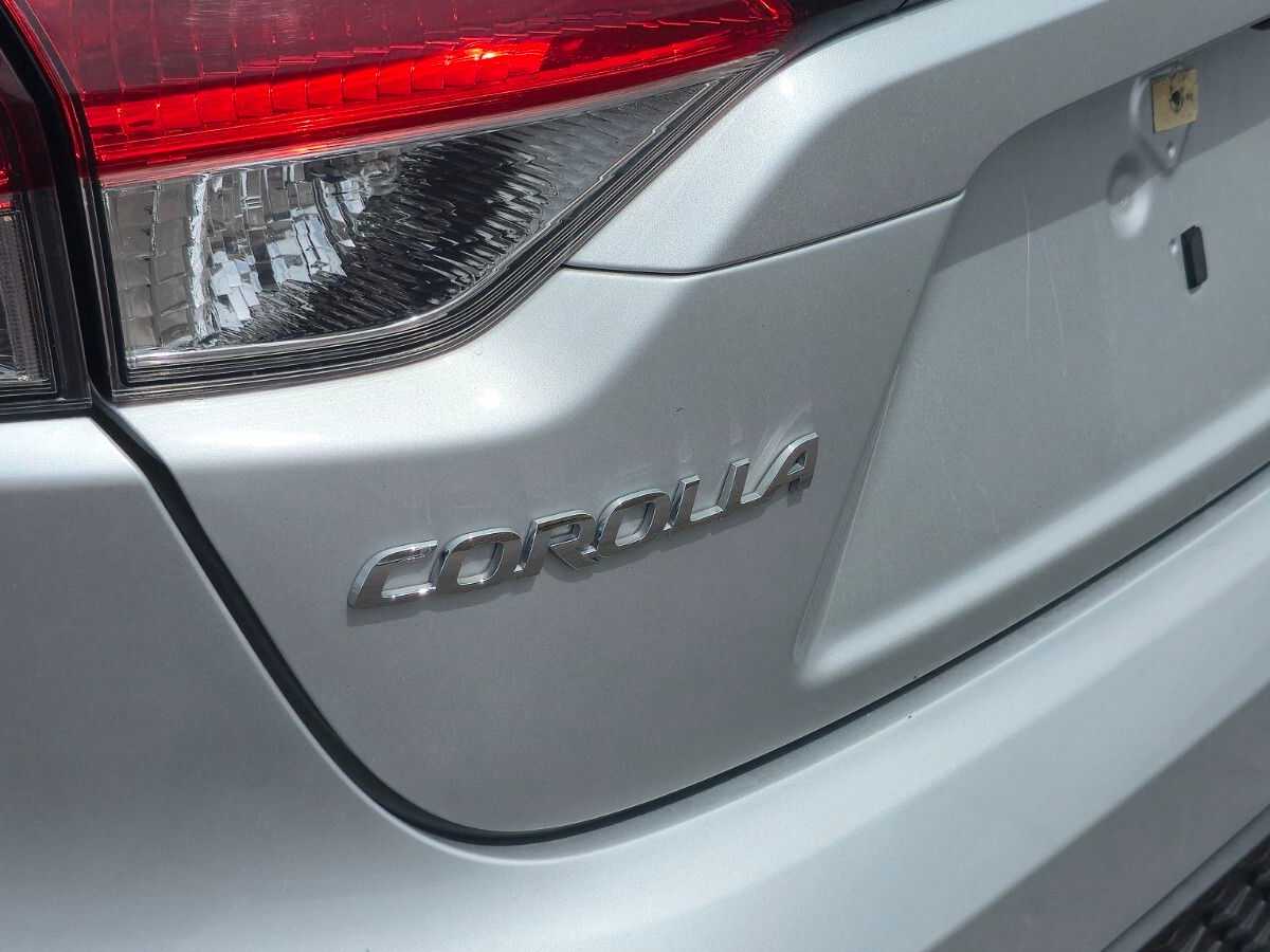 Thumbnail: 2021 Toyota Corolla - 10