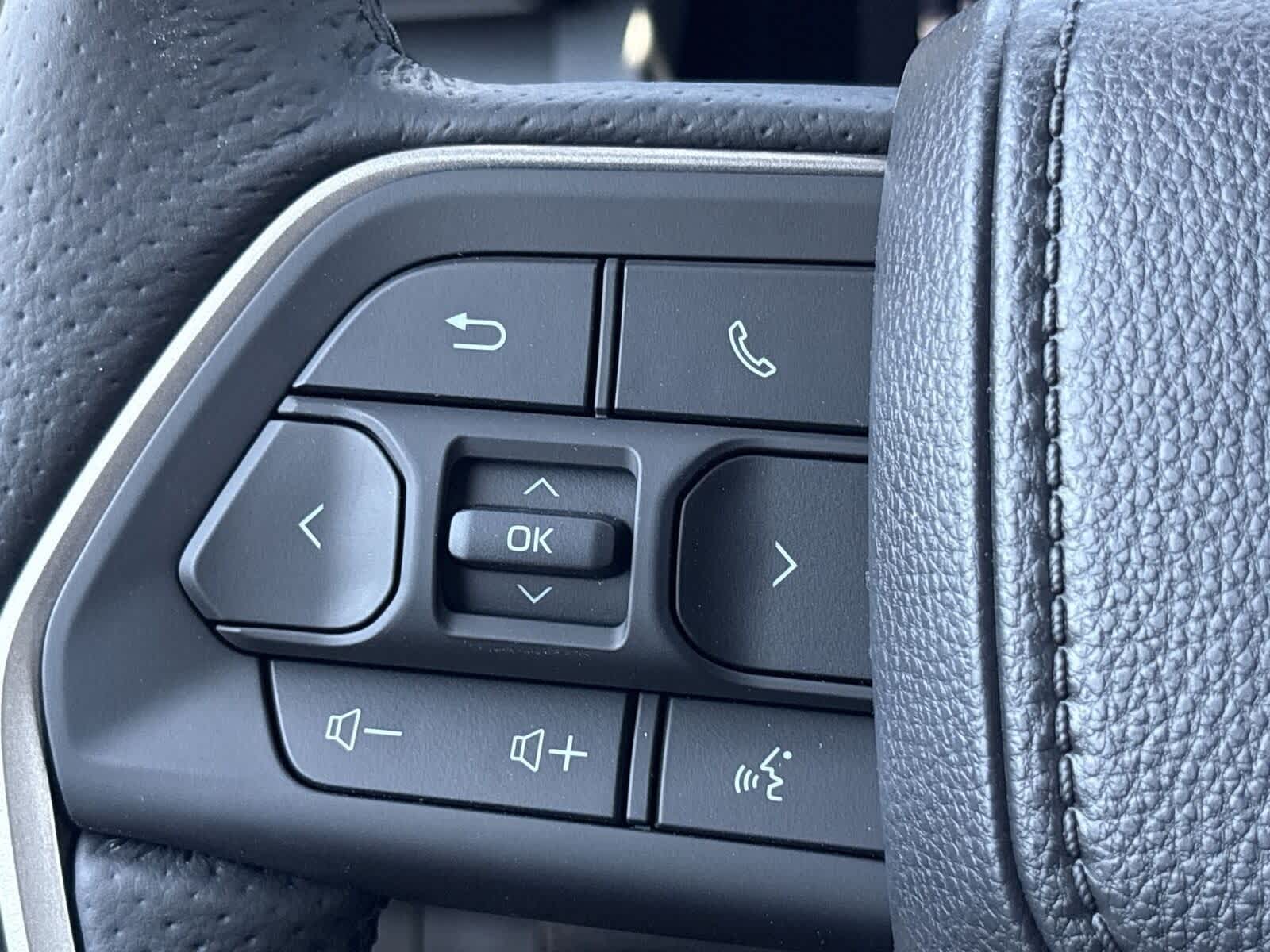 Thumbnail: 2025 Toyota Tacoma - 28