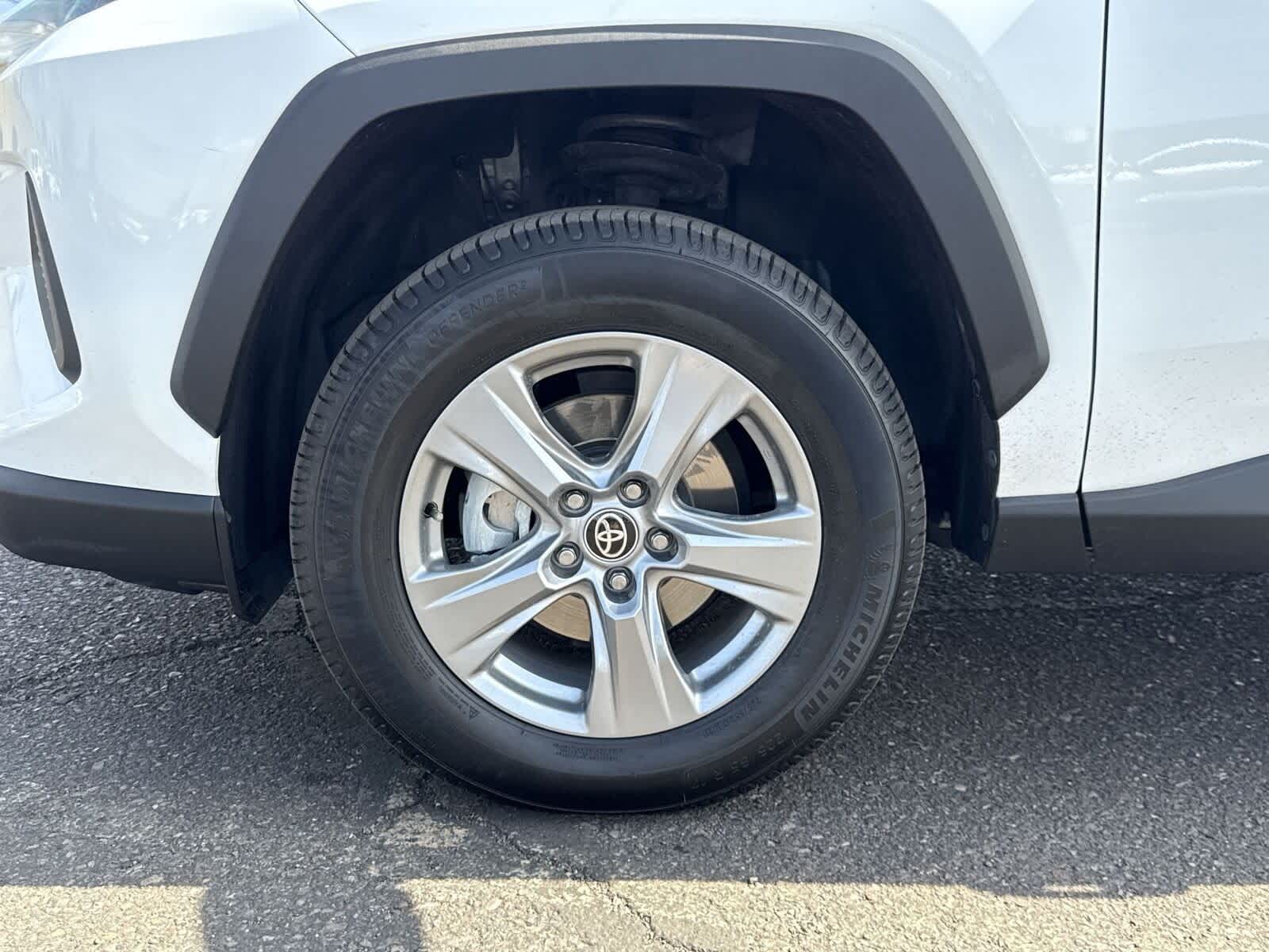 Thumbnail: 2022 Toyota RAV4 - 10