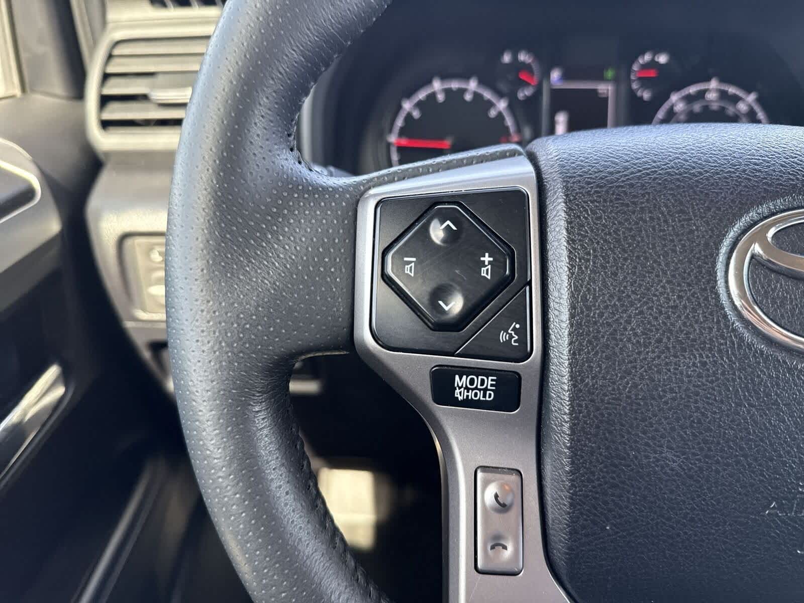 Thumbnail: 2023 Toyota 4Runner - 28