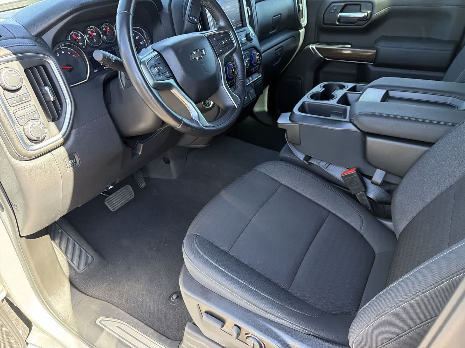Thumbnail: 2022 Chevrolet Silverado 1500 - 16
