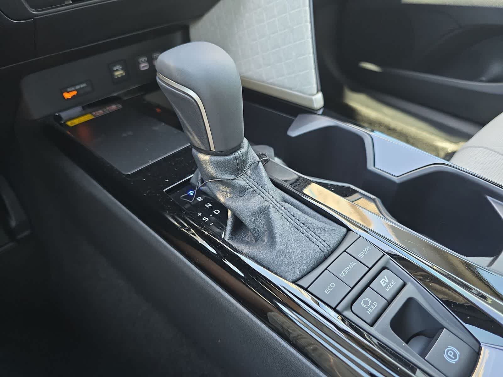 Thumbnail: 2026 Toyota Camry - 25