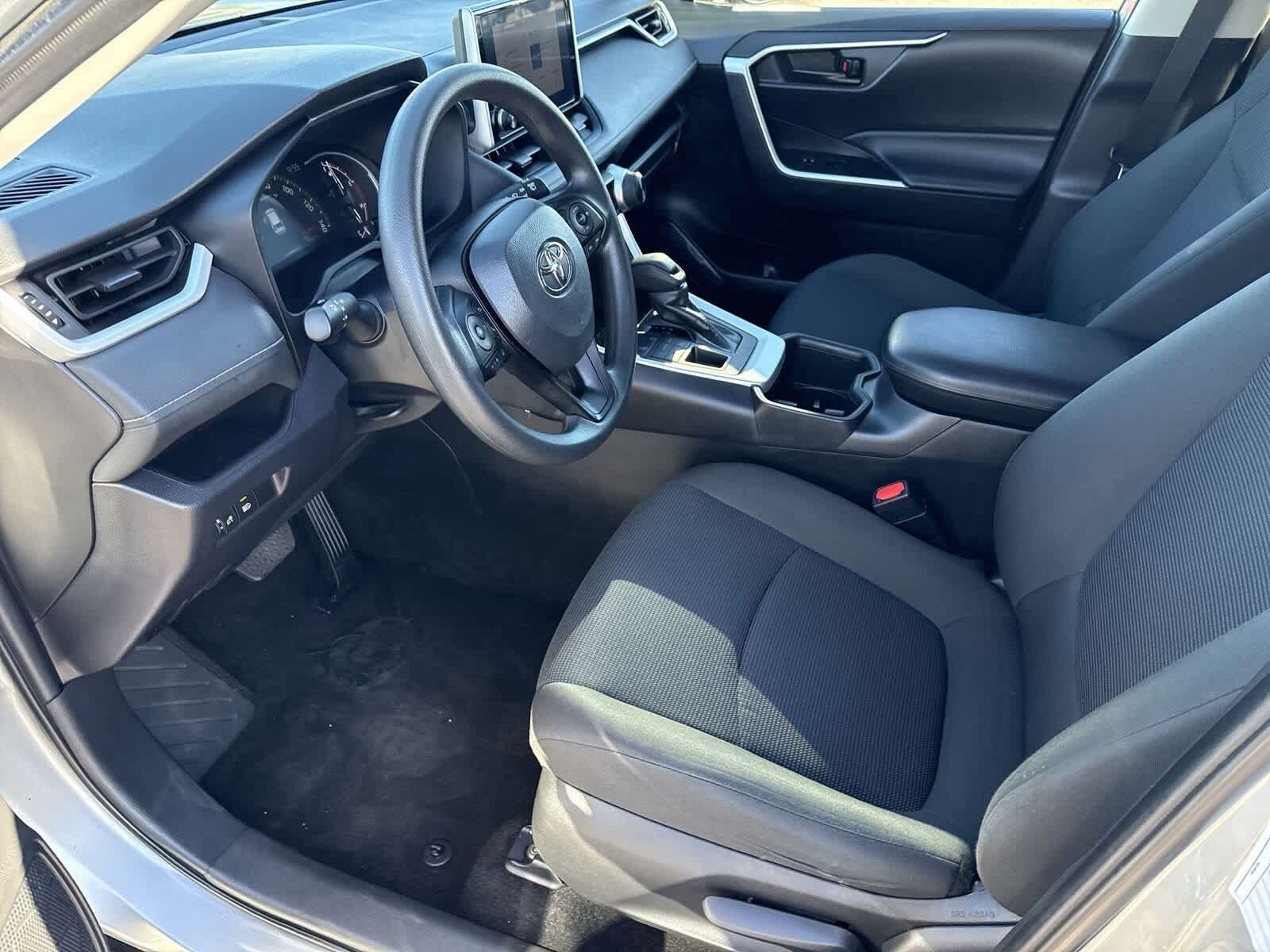 Thumbnail: 2024 Toyota RAV4 - 16