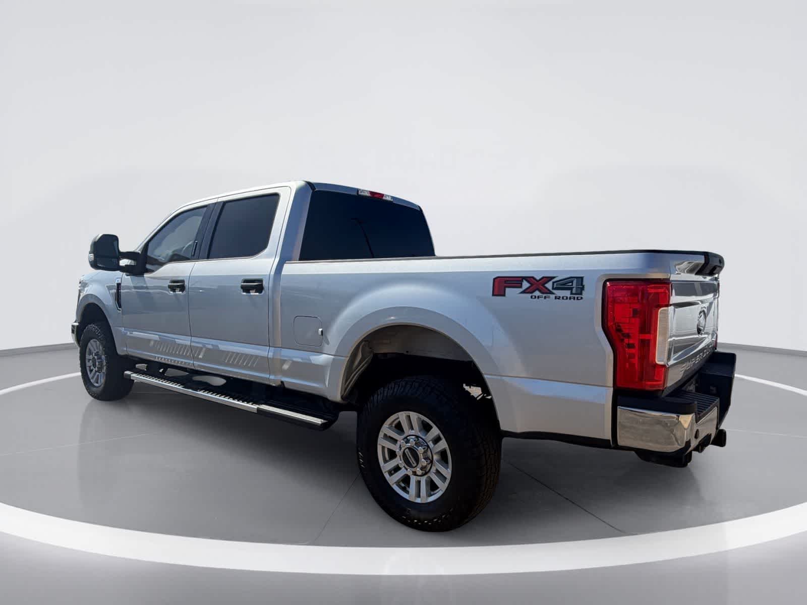 Thumbnail: 2018 Ford Econoline - 3