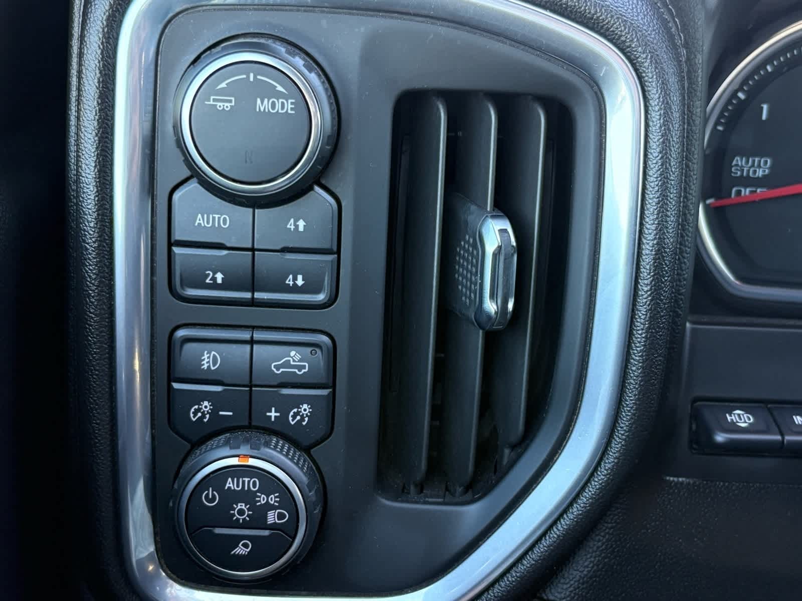 Thumbnail: 2021 Chevrolet Silverado 1500 - 14