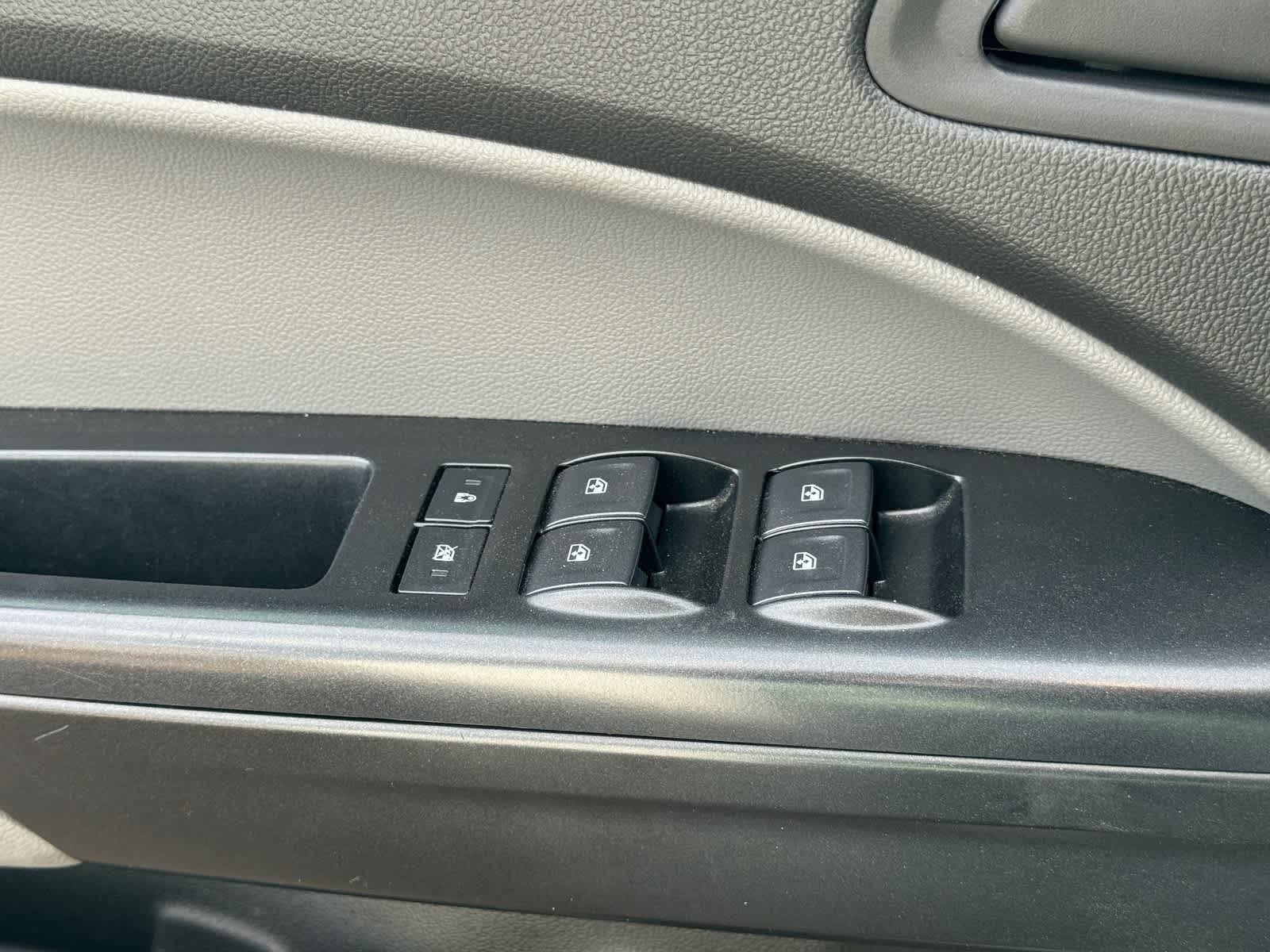 Thumbnail: 2020 Chevrolet Colorado - 9