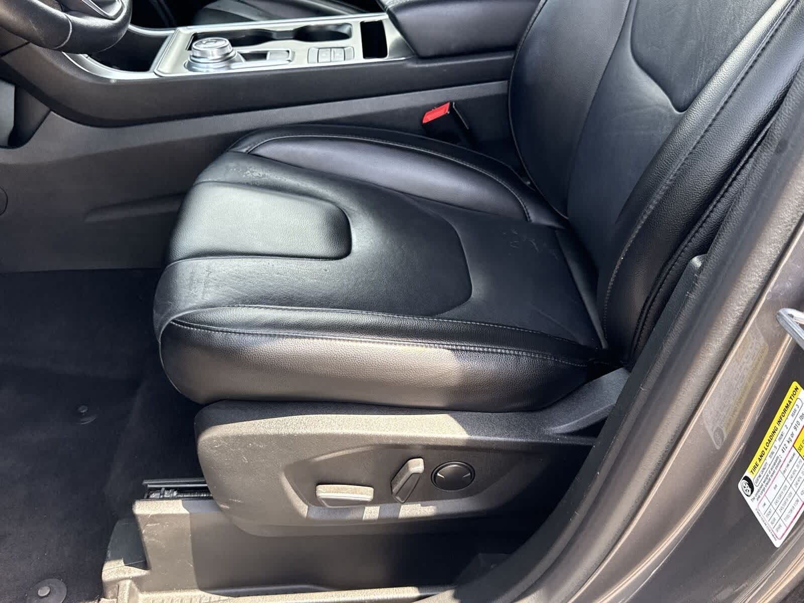 Thumbnail: 2022 Ford Edge - 18