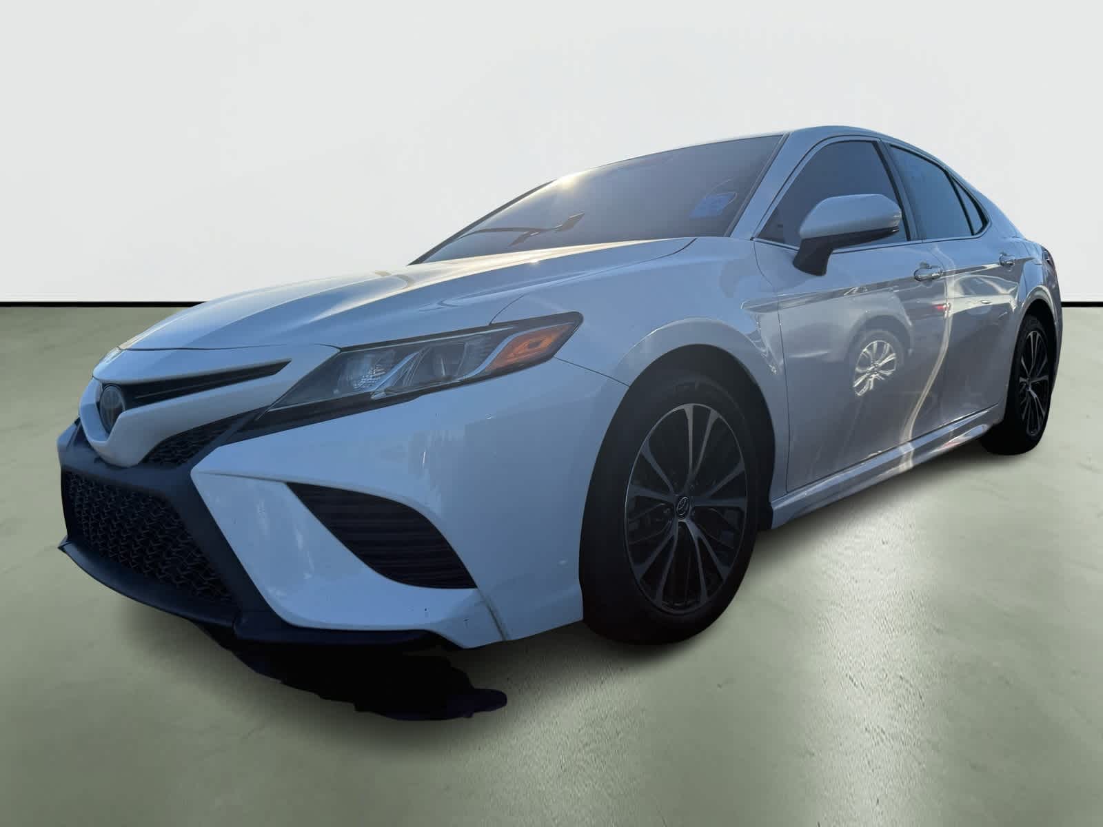 Thumbnail: 2018 Toyota Camry - 2