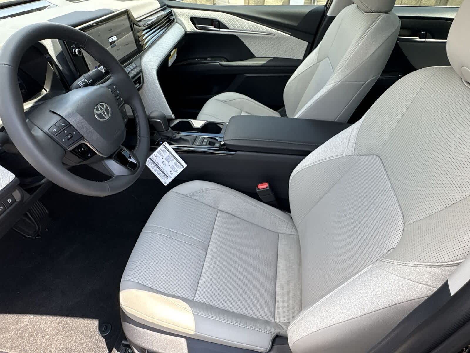 Thumbnail: 2025 Toyota Camry - 17