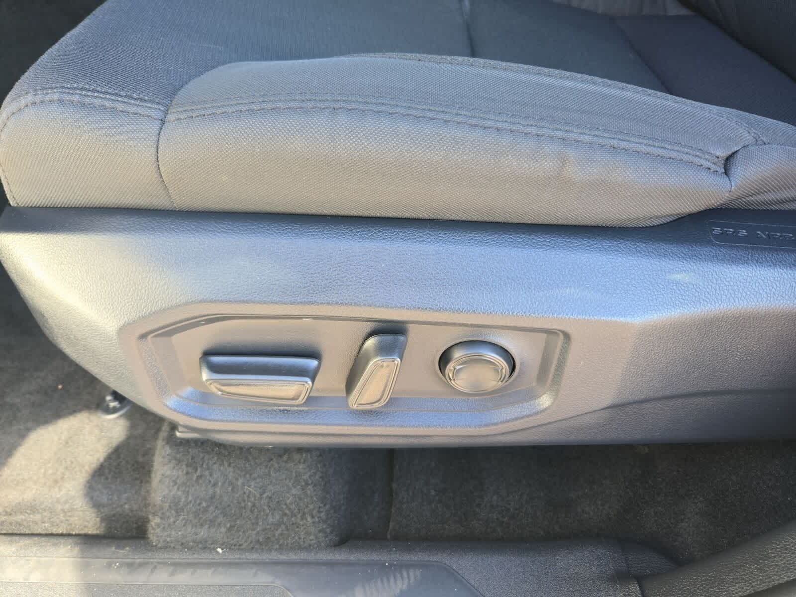 Thumbnail: 2025 Toyota Tundra - 18