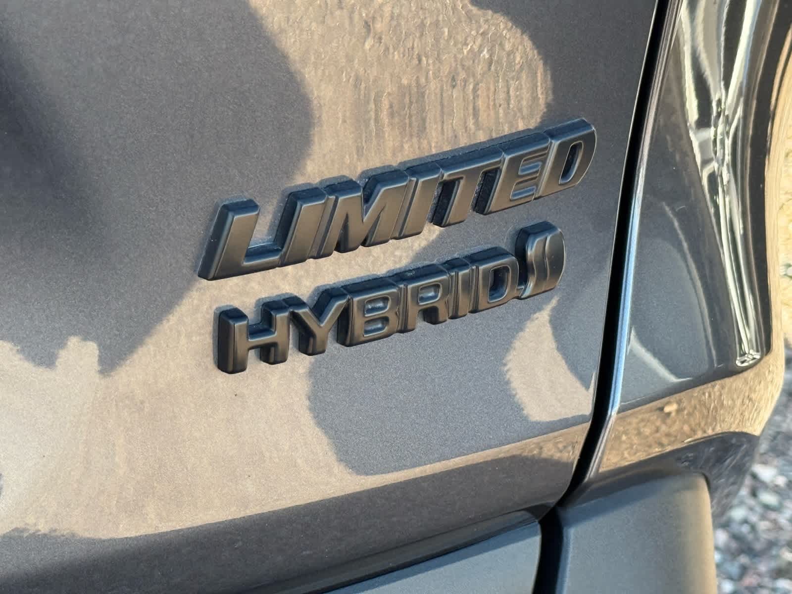 Thumbnail: 2020 Toyota RAV4 - 9