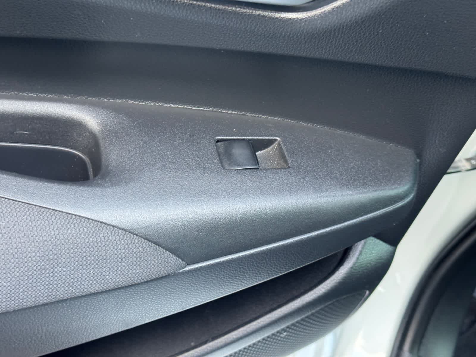 Thumbnail: 2021 Toyota Corolla - 18