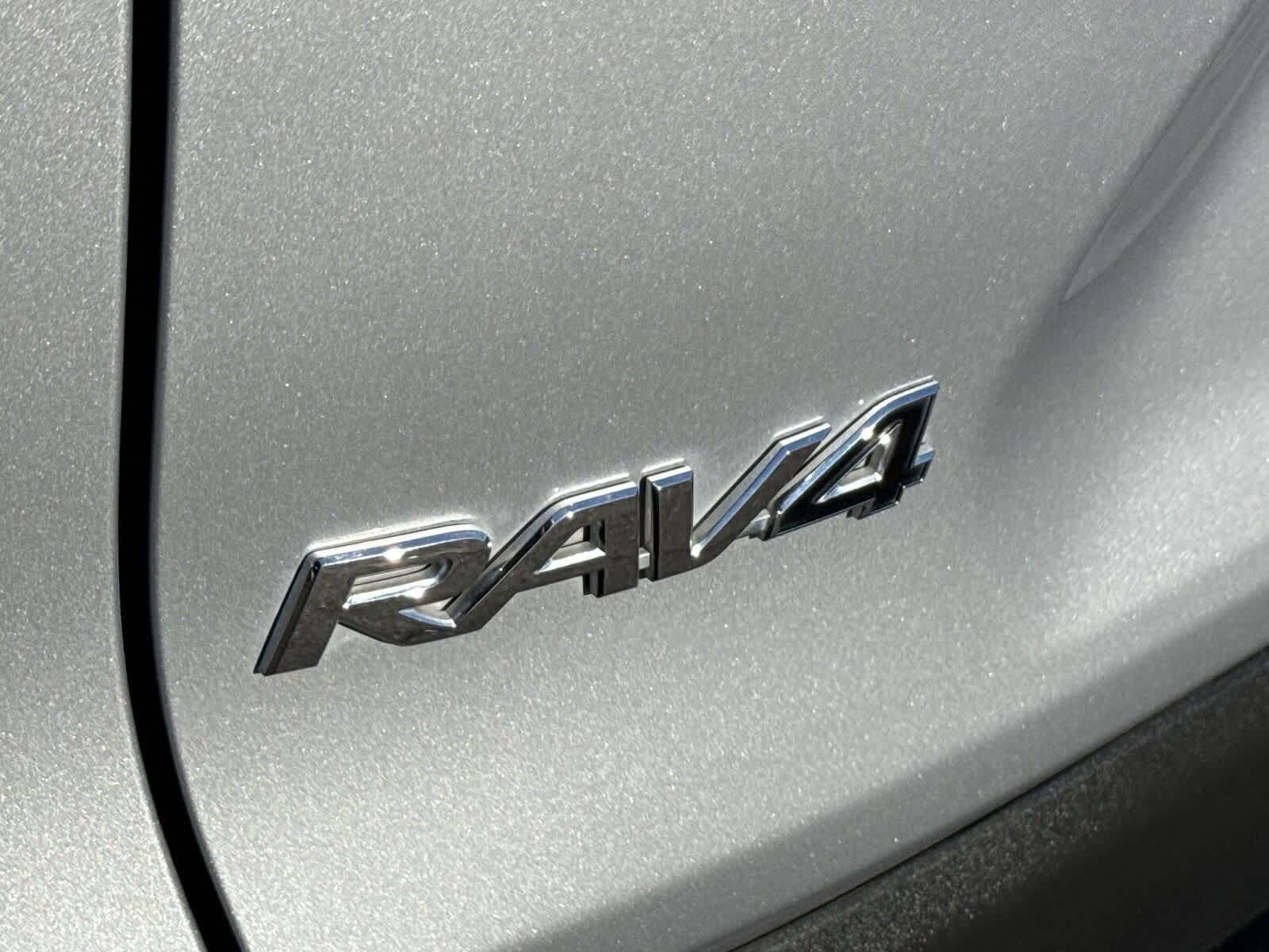 Thumbnail: 2024 Toyota RAV4 - 33
