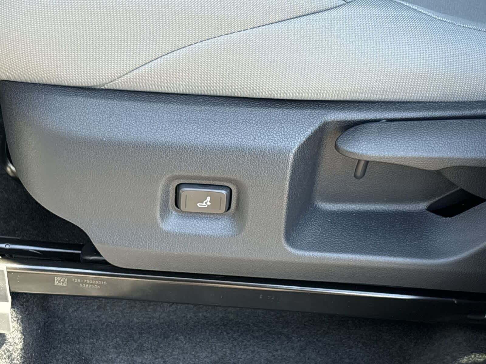 Thumbnail: 2025 Toyota Tacoma - 18