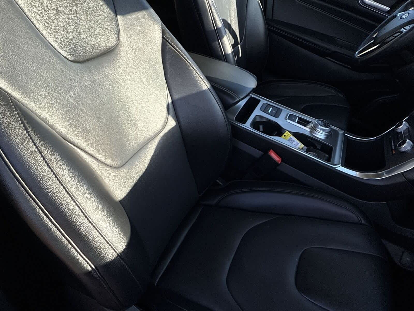 Thumbnail: 2022 Ford Edge - 12