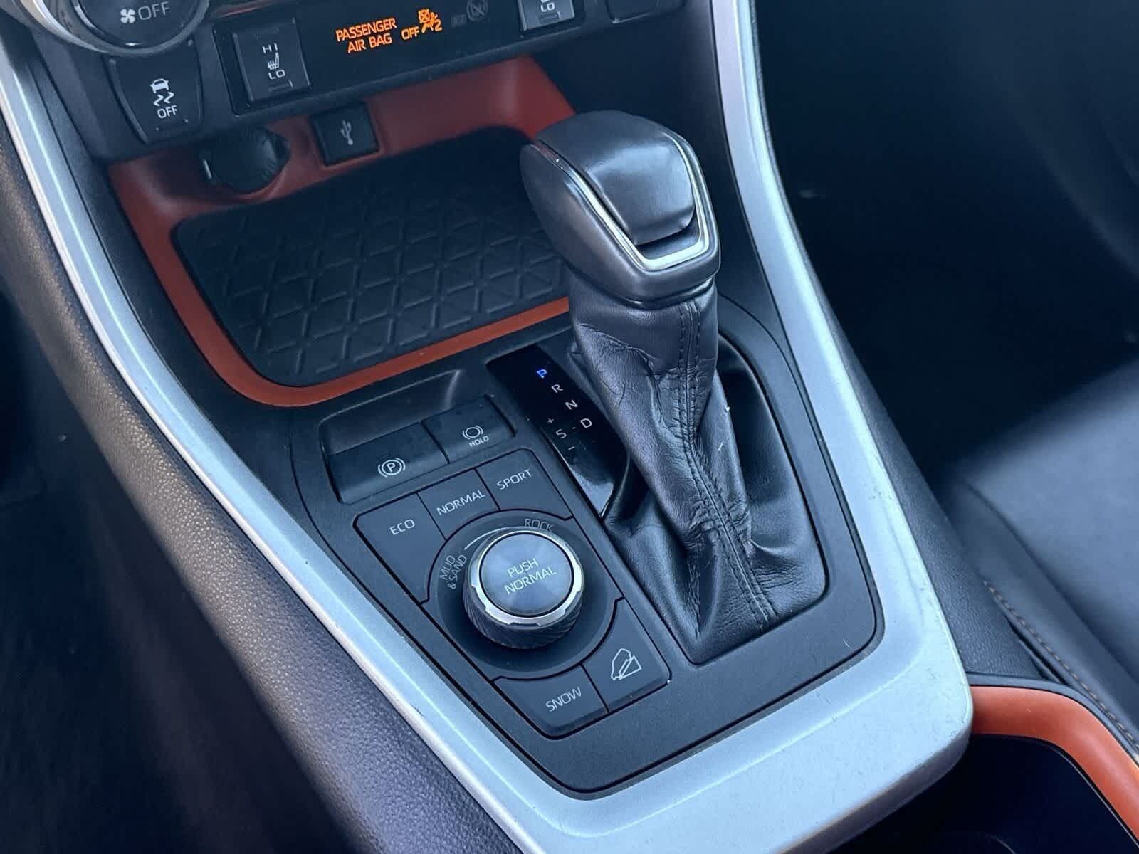 Thumbnail: 2022 Toyota RAV4 - 23