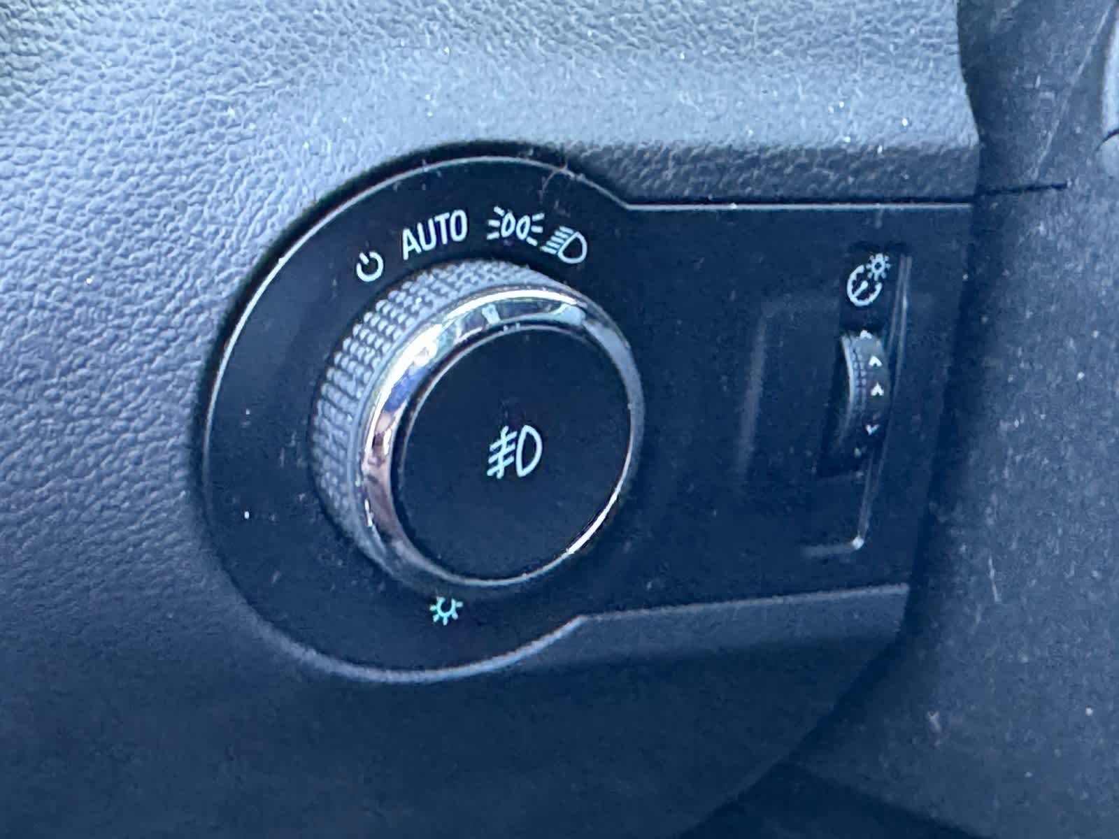 Thumbnail: 2013 Chevrolet Camaro - 10