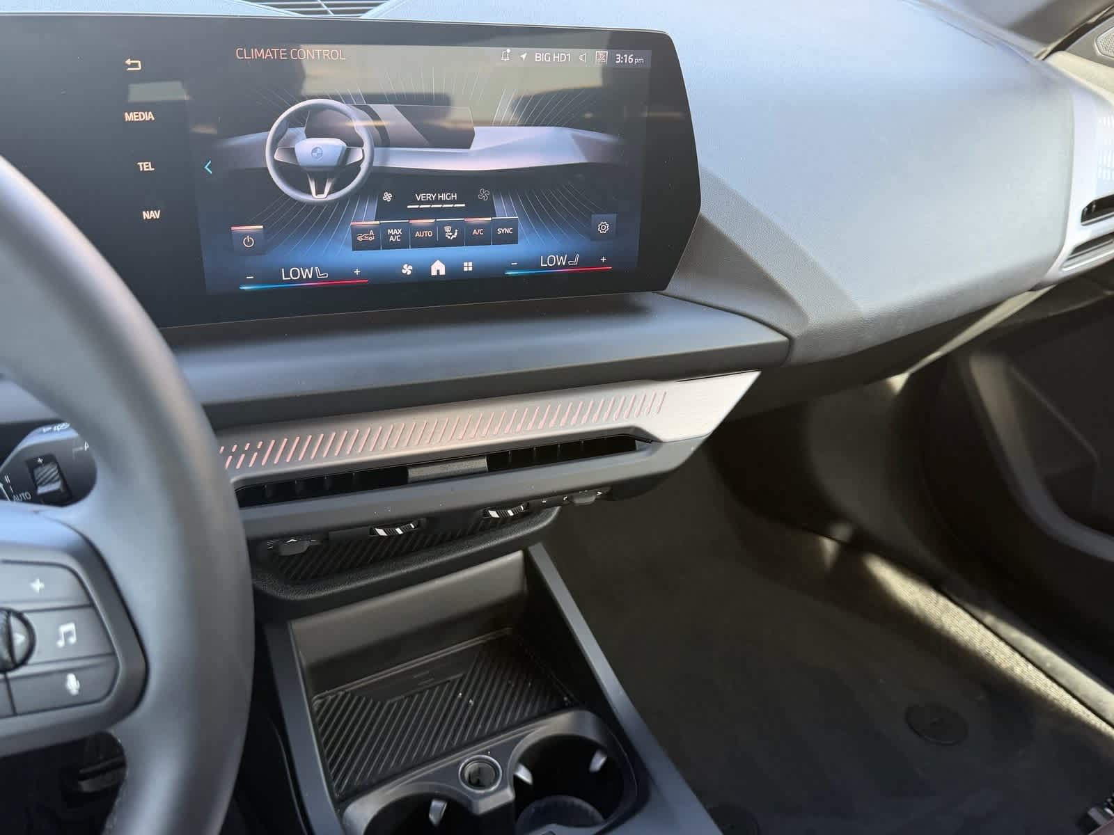 Thumbnail: 2025 BMW 2 Series - 7