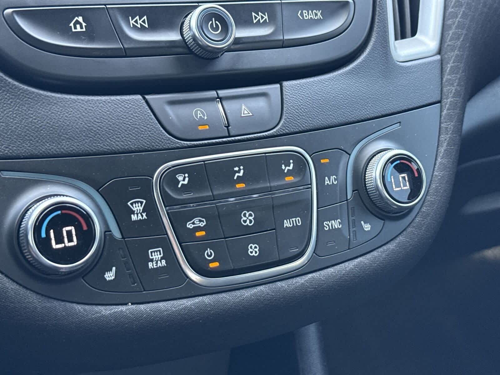 Thumbnail: 2024 Chevrolet Malibu - 23