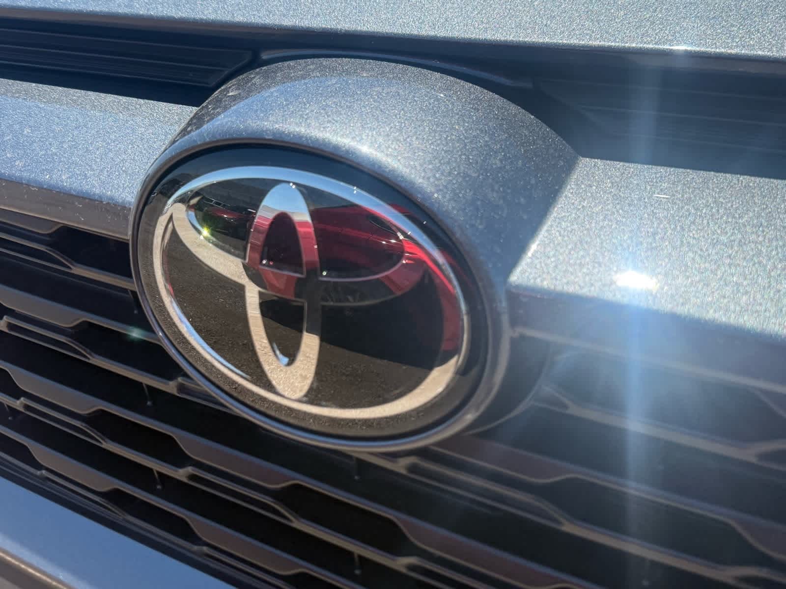 Thumbnail: 2021 Toyota RAV4 - 7