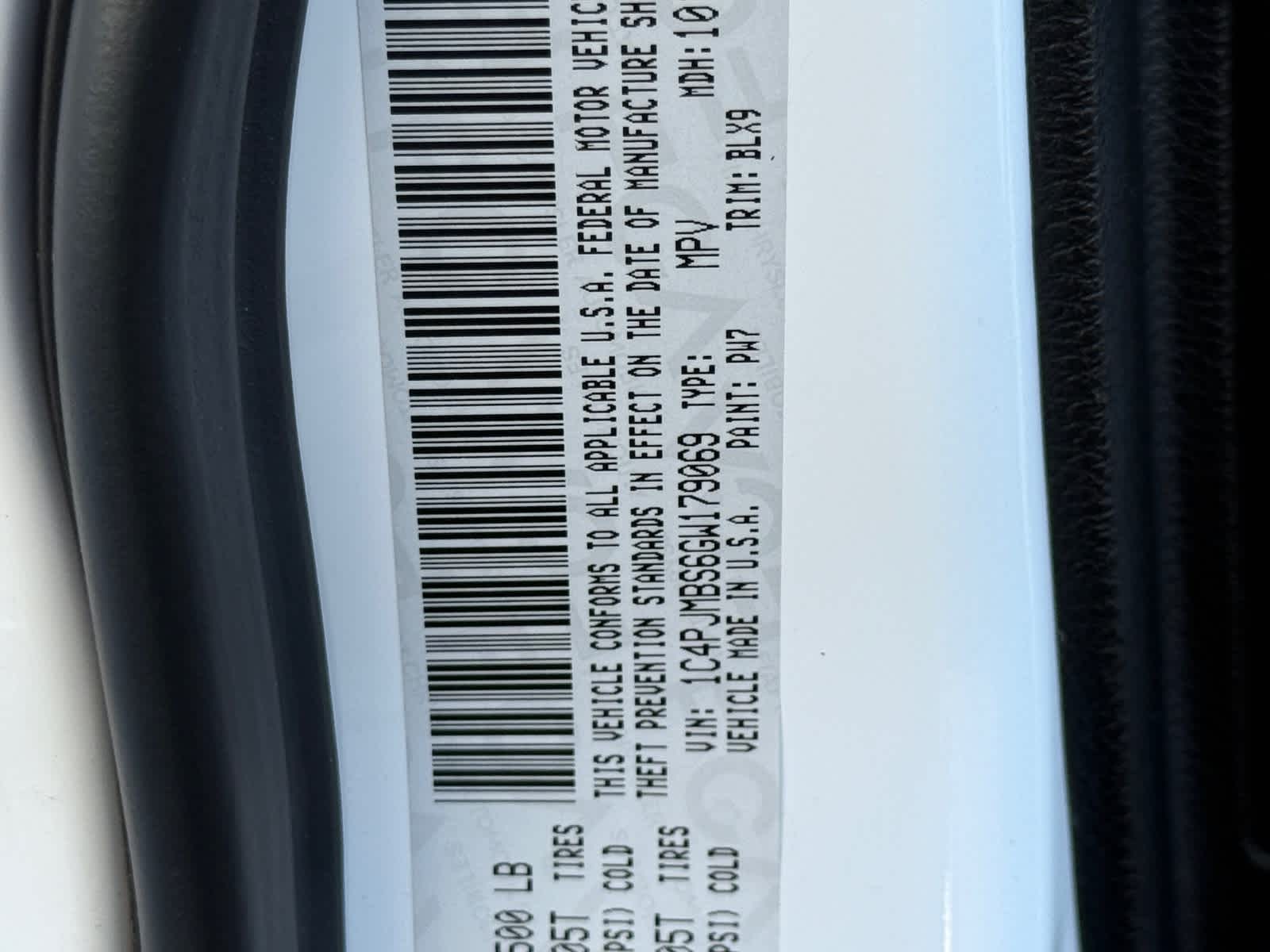 Thumbnail: 2016 Jeep Cherokee - 25