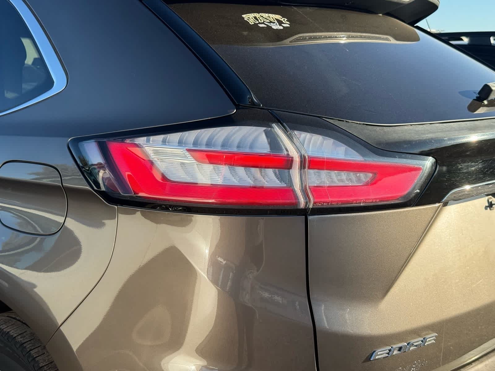 Thumbnail: 2019 Ford Edge - 16