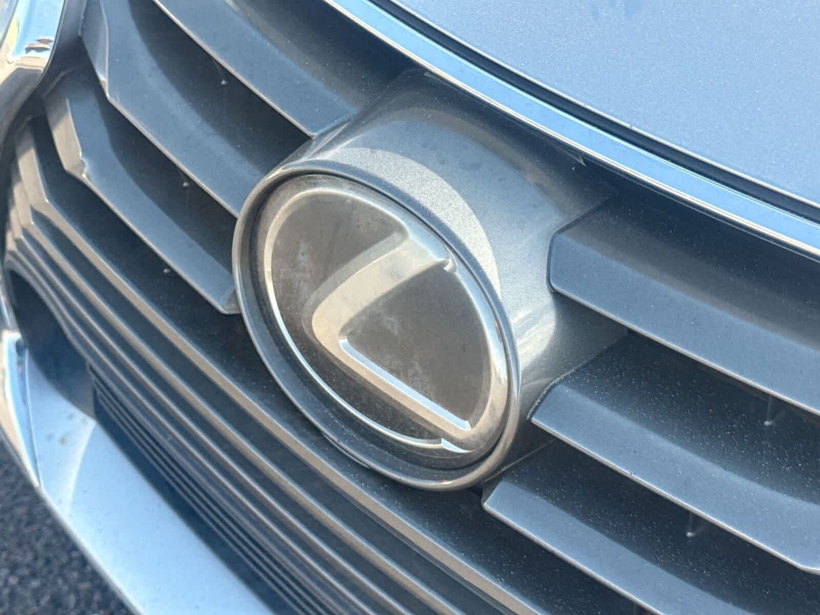 Thumbnail: 2019 Lexus IS - 31